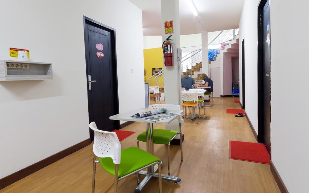 Cx Hostel Kuta Raya Екстер'єр фото