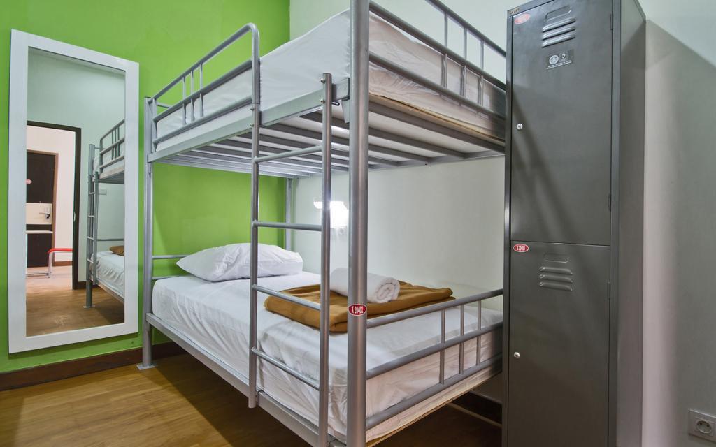 Cx Hostel Kuta Raya Екстер'єр фото