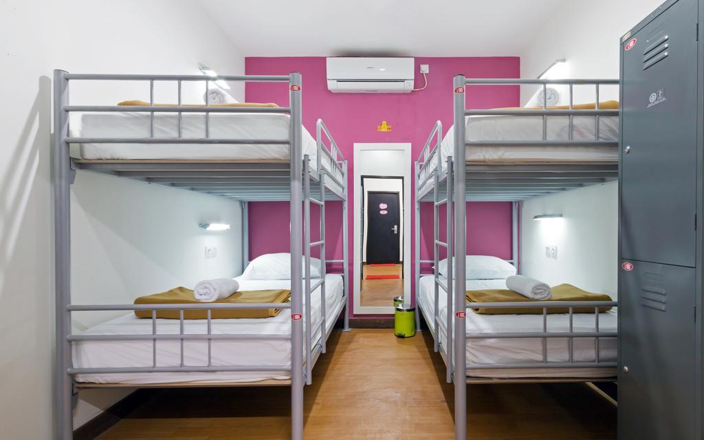 Cx Hostel Kuta Raya Екстер'єр фото