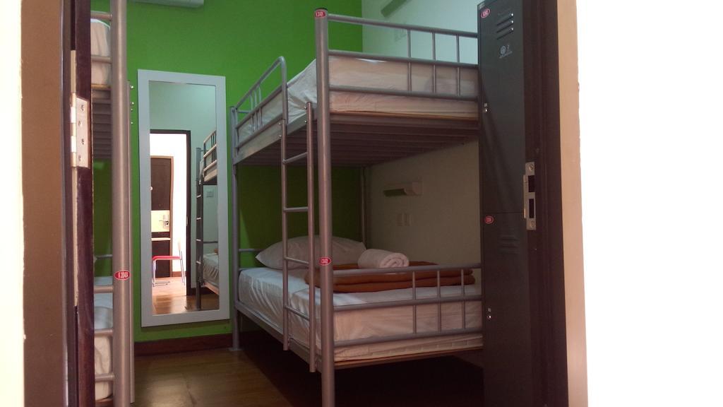 Cx Hostel Kuta Raya Екстер'єр фото