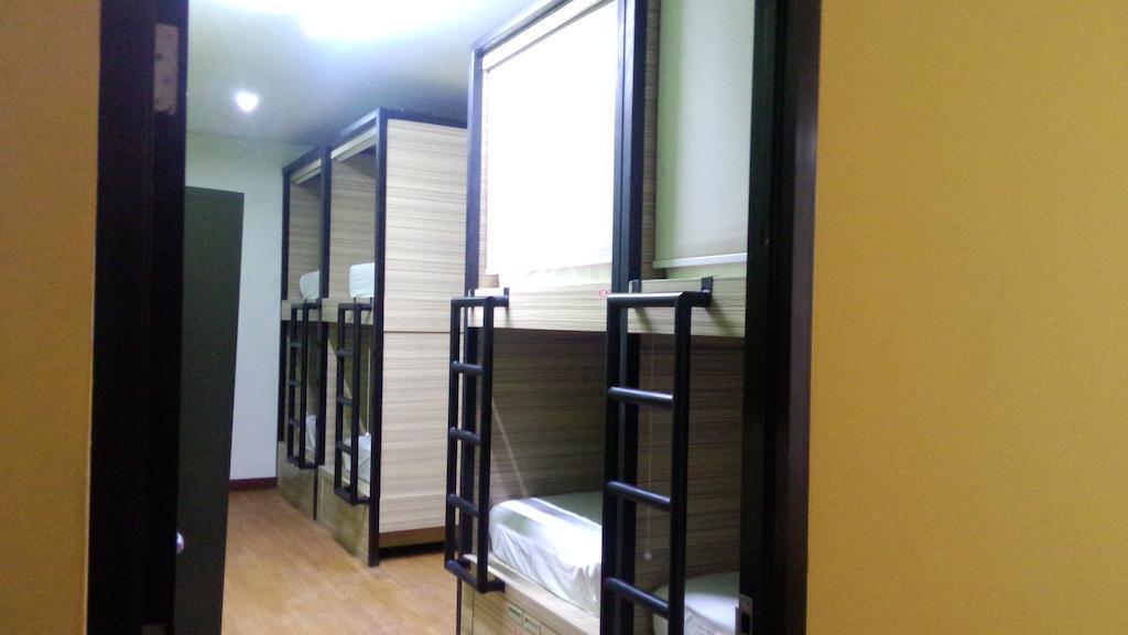 Cx Hostel Kuta Raya Номер фото